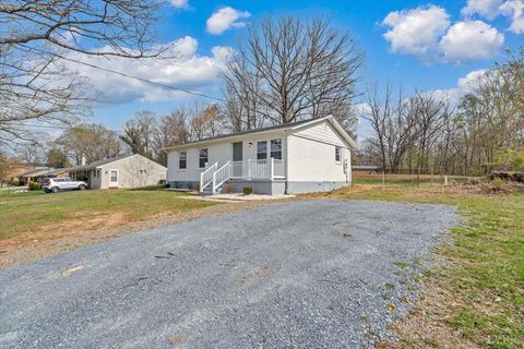 Tiny photo for 471 Briar Cliff Circle, Lynchburg, VA 24502 (MLS # 365183)