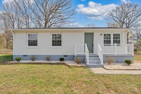 Tiny photo for 471 Briar Cliff Circle, Lynchburg, VA 24502 (MLS # 365183)