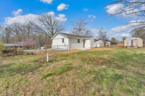 Tiny photo for 471 Briar Cliff Circle, Lynchburg, VA 24502 (MLS # 365183)
