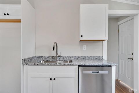 Tiny photo for 471 Briar Cliff Circle, Lynchburg, VA 24502 (MLS # 365183)