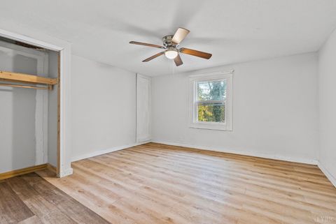 Tiny photo for 2403 Poplar Street, Lynchburg, VA 24502 (MLS # 362791)