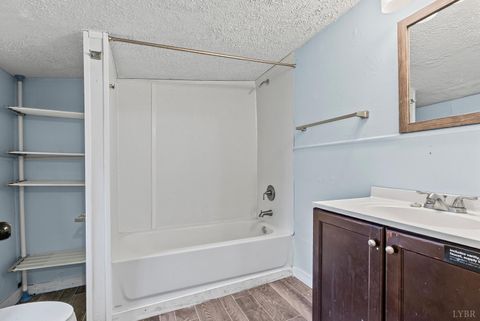 Tiny photo for 2403 Poplar Street, Lynchburg, VA 24502 (MLS # 362791)