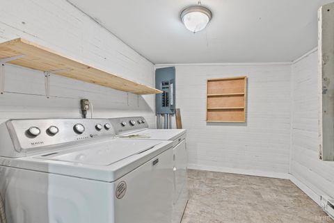 Tiny photo for 2403 Poplar Street, Lynchburg, VA 24502 (MLS # 362791)