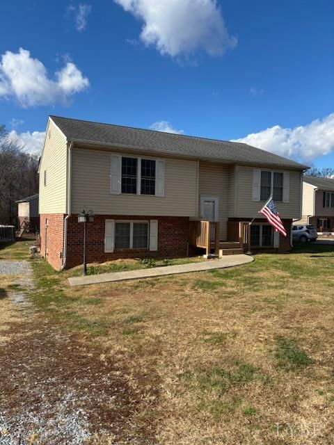 Photo of 104 Creston Oaks Court, Forest, VA 24551 (MLS # 363360)