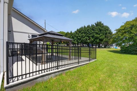 Tiny photo for 168 Faulconerville Drive, Amherst, VA 24521 (MLS # 366646)