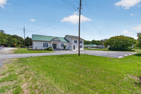 Tiny photo for 168 Faulconerville Drive, Amherst, VA 24521 (MLS # 366646)