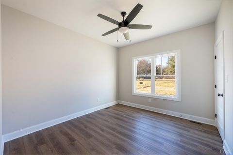 Tiny photo for 10510 Leesville Road, Lynch Station, VA 24571 (MLS # 363145)