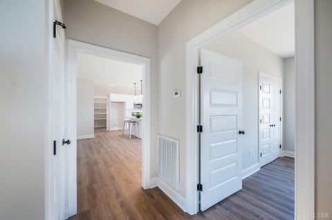 Tiny photo for 10510 Leesville Road, Lynch Station, VA 24571 (MLS # 363145)