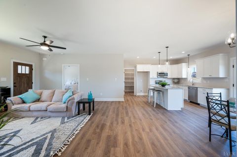 Tiny photo for 10510 Leesville Road, Lynch Station, VA 24571 (MLS # 363145)