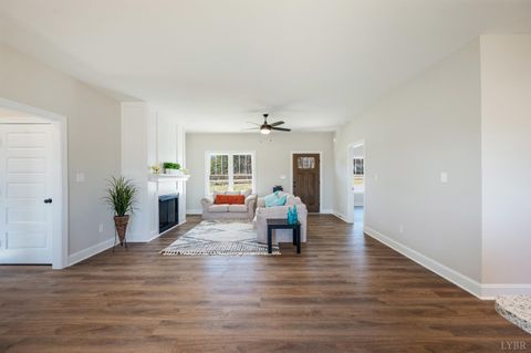 Tiny photo for 10510 Leesville Road, Lynch Station, VA 24571 (MLS # 363145)