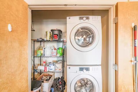 Tiny photo for 1220 Main Street #D, Lynchburg, VA 24504 (MLS # 362171)
