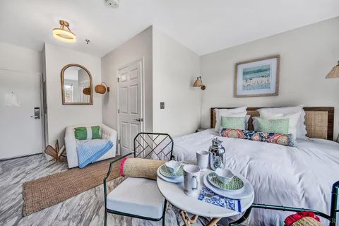 Tiny photo for 1273 Graves Harbor Trail #3203, Huddleston, VA 24104 (MLS # 363811)