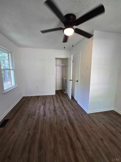 Tiny photo for 307 Hunter Road RD, Brookneal, VA 24528 (MLS # 366791)