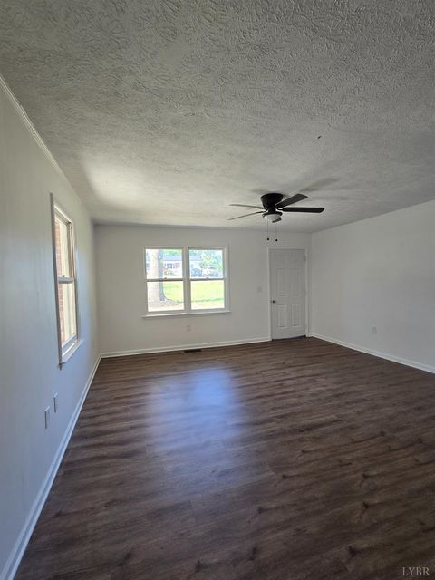 Tiny photo for 307 Hunter Road RD, Brookneal, VA 24528 (MLS # 366791)