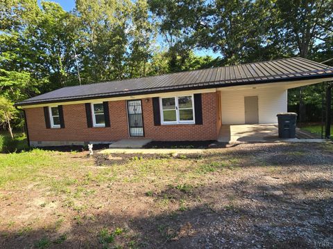 Tiny photo for 307 Hunter Road RD, Brookneal, VA 24528 (MLS # 366791)