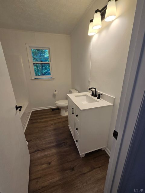 Tiny photo for 307 Hunter Road RD, Brookneal, VA 24528 (MLS # 366791)