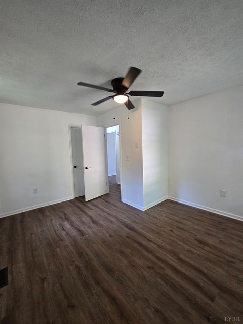 Tiny photo for 307 Hunter Road RD, Brookneal, VA 24528 (MLS # 366791)