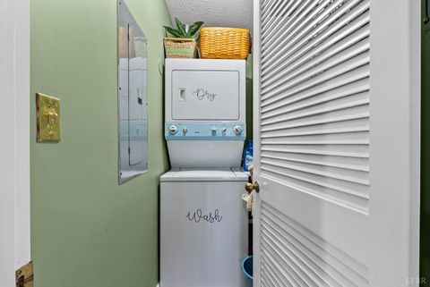 Tiny photo for 208 Manor Drive, Forest, VA 24551 (MLS # 363675)