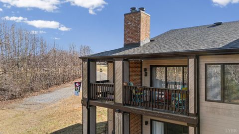Photo of 208 Manor Drive, Forest, VA 24551 (MLS # 363675)