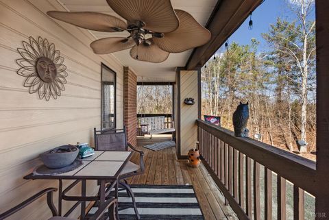 Tiny photo for 208 Manor Drive, Forest, VA 24551 (MLS # 363675)