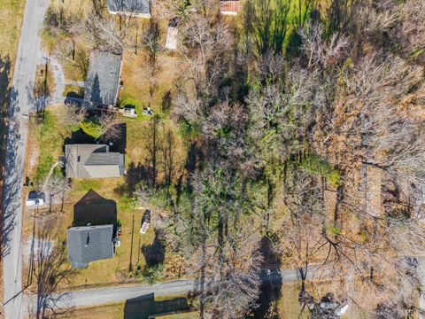 Tiny photo for 203 Juniper Cliff Road, Brookneal, VA 24528 (MLS # 363314)