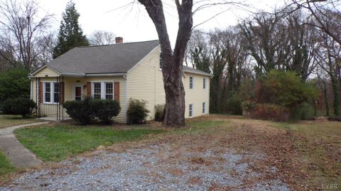 Photo of 203 Juniper Cliff Road, Brookneal, VA 24528 (MLS # 363314)
