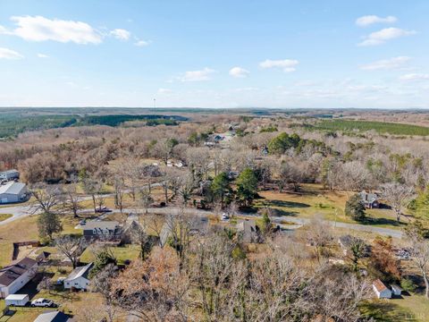 Tiny photo for 203 Juniper Cliff Road, Brookneal, VA 24528 (MLS # 363314)