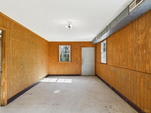 Tiny photo for 203 Juniper Cliff Road, Brookneal, VA 24528 (MLS # 363314)