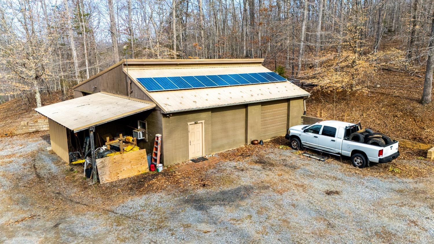 8 Lot Cottage Charm, Goode, Virginia image 17