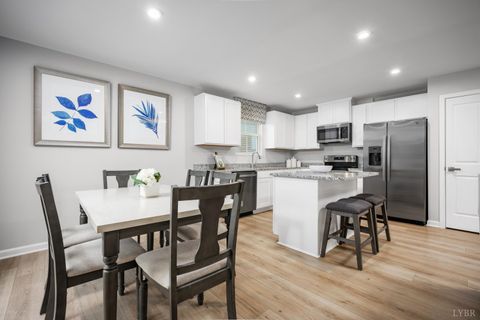 Tiny photo for 34 Crossing Court, Bedford, VA 24523 (MLS # 364307)