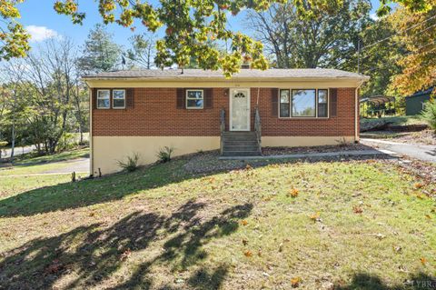 Photo of 212 Ogden Road, Altavista, VA 24517 (MLS # 362709)