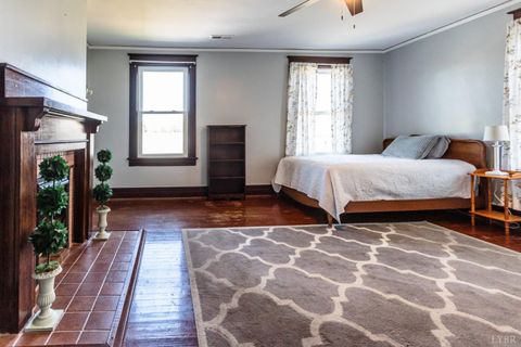 Tiny photo for 151 Burke Street, Appomattox, VA 24522 (MLS # 365680)