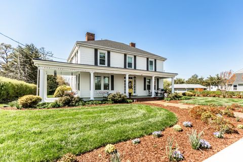 Tiny photo for 151 Burke Street, Appomattox, VA 24522 (MLS # 365680)
