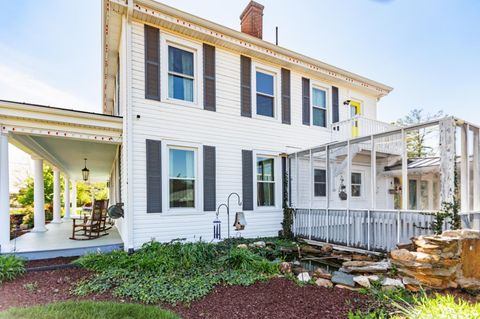 Tiny photo for 151 Burke Street, Appomattox, VA 24522 (MLS # 365680)
