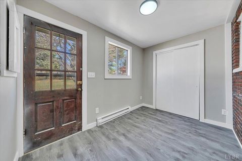 Tiny photo for 3219 Collingwood Street, Roanoke, VA 24018 (MLS # 364968)