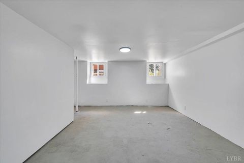 Tiny photo for 3219 Collingwood Street, Roanoke, VA 24018 (MLS # 364968)