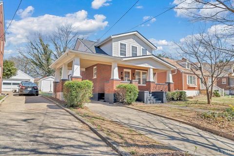 Tiny photo for 3219 Collingwood Street, Roanoke, VA 24018 (MLS # 364968)