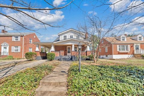 Tiny photo for 3219 Collingwood Street, Roanoke, VA 24018 (MLS # 364968)