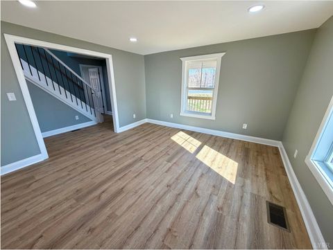 Tiny photo for 117 Monroe Street, Monroe, VA 24574 (MLS # 364853)