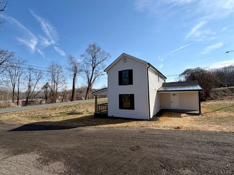 Tiny photo for 117 Monroe Street, Monroe, VA 24574 (MLS # 364853)