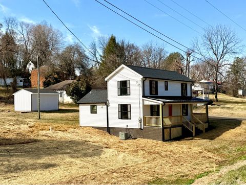 Tiny photo for 117 Monroe Street, Monroe, VA 24574 (MLS # 364853)