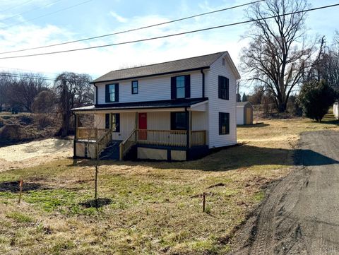 Tiny photo for 117 Monroe Street, Monroe, VA 24574 (MLS # 364853)