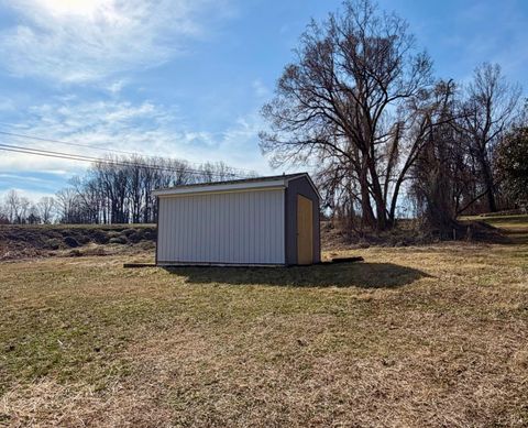 Tiny photo for 117 Monroe Street, Monroe, VA 24574 (MLS # 364853)