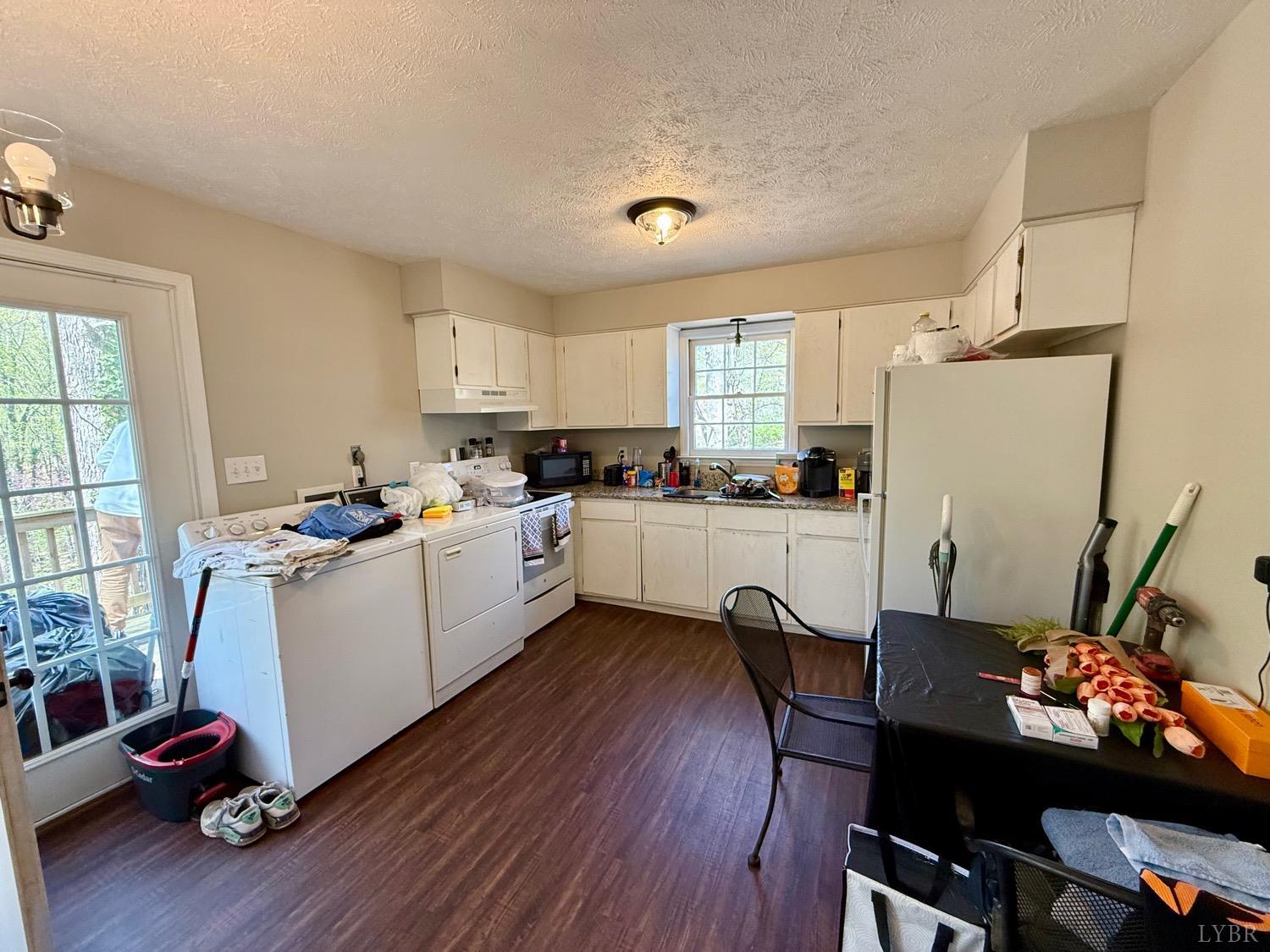 126 Berkley Place, Madison Heights, Virginia image 4