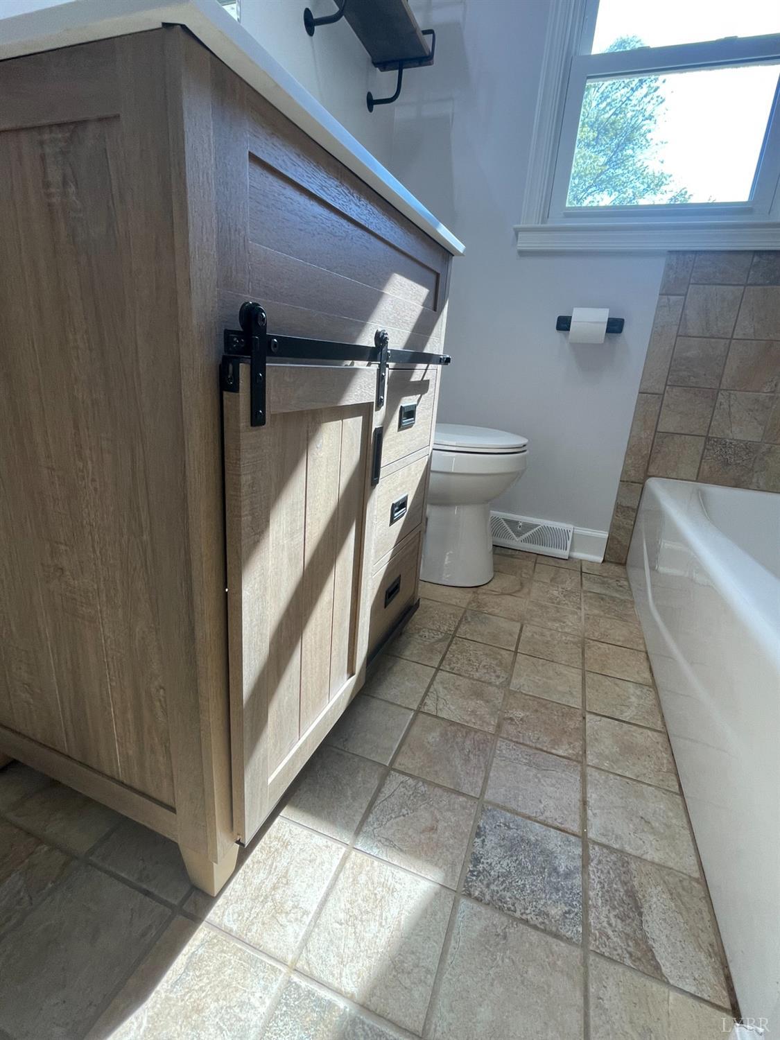 1079 Glenwood Drive, Bedford, Virginia image 21