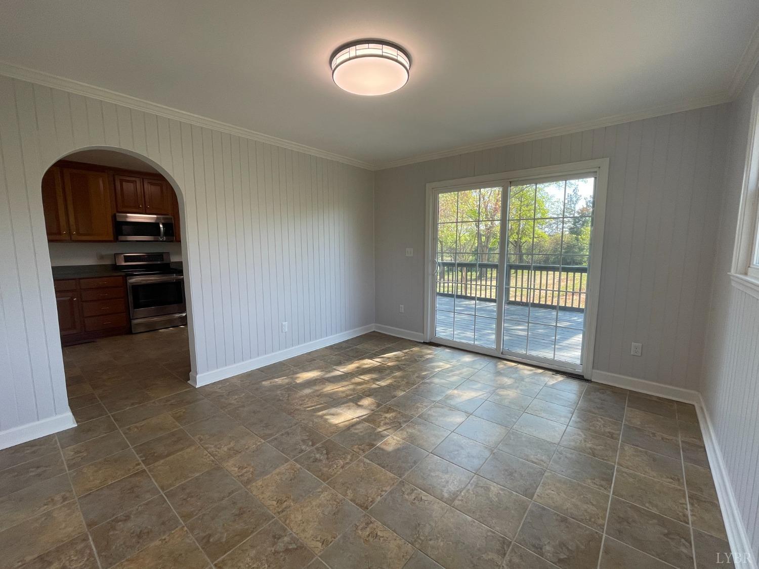 1079 Glenwood Drive, Bedford, Virginia image 4