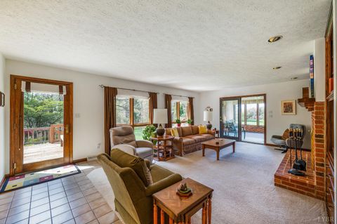 Tiny photo for 331 Johnson Drive, Amherst, VA 24523 (MLS # 365764)