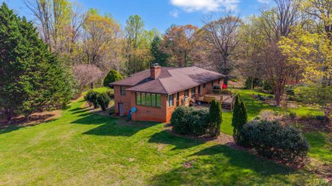 Tiny photo for 331 Johnson Drive, Amherst, VA 24523 (MLS # 365764)