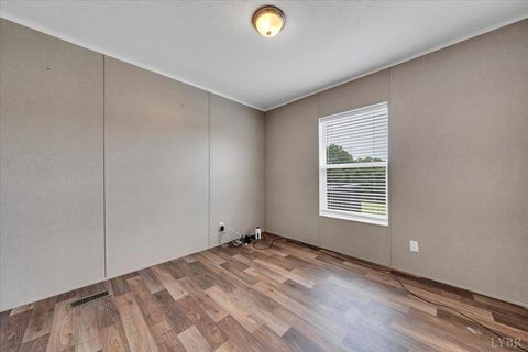 Tiny photo for 1844 Fiddler Creek Road, Bedford, VA 24523 (MLS # 366784)
