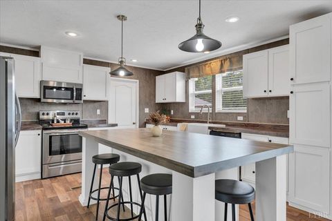 Tiny photo for 1844 Fiddler Creek Road, Bedford, VA 24523 (MLS # 366784)